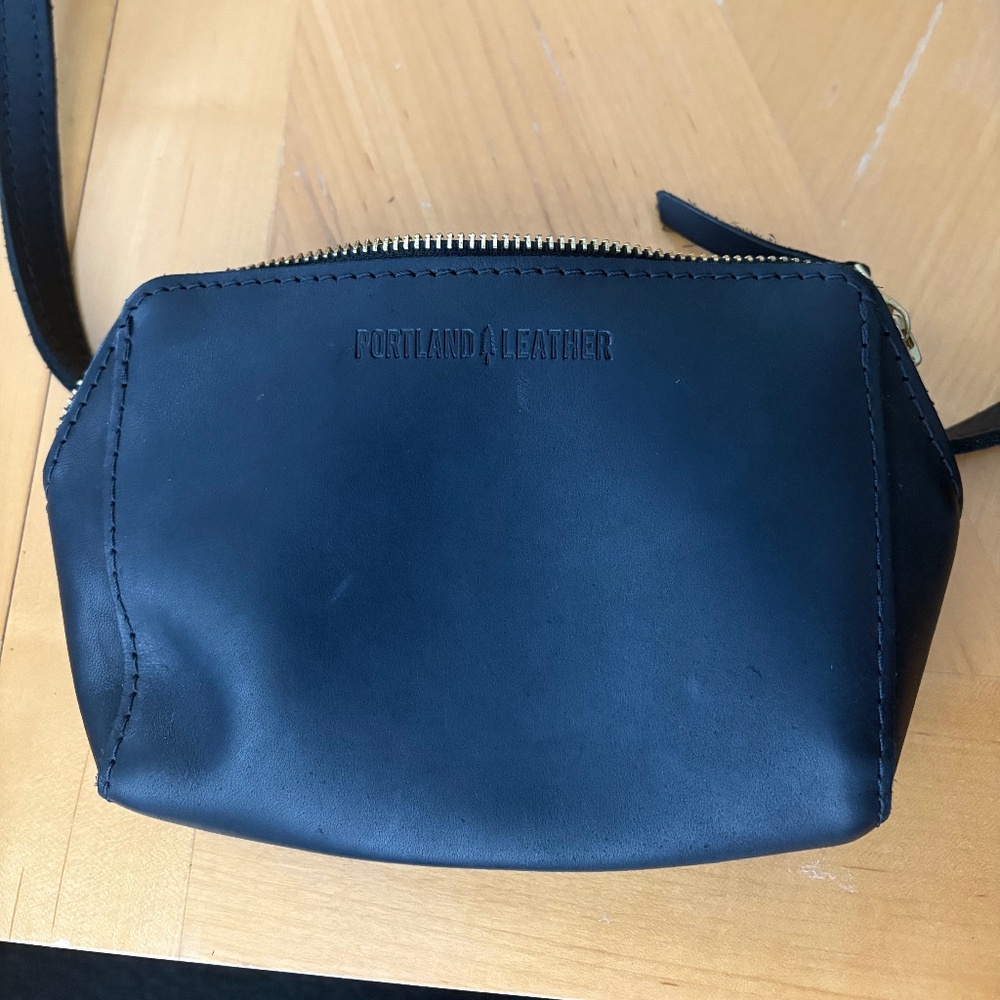 Portland Leather Goods Black Zip-Tight Belt Bag